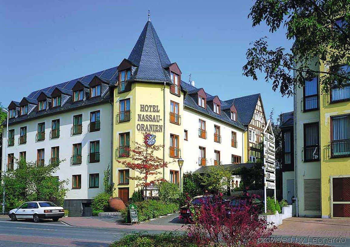 Ringhotel Nassau-Oranien Hadamar Buitenkant foto